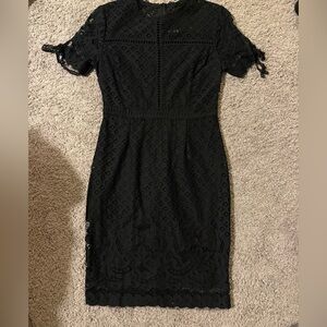 Main Strip Black Lace Midi Dress